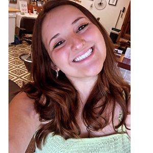 Meet your Posher, Marissa